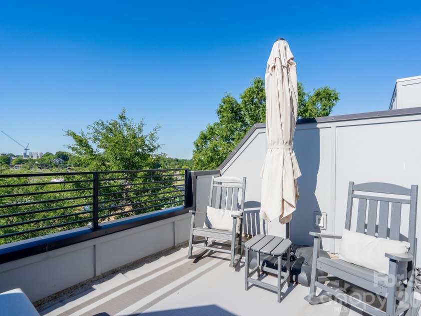 5018 Tiny Lane, Charlotte, NC 28203.  MLS# CAR4381523, YatesRealty ID 27040. 