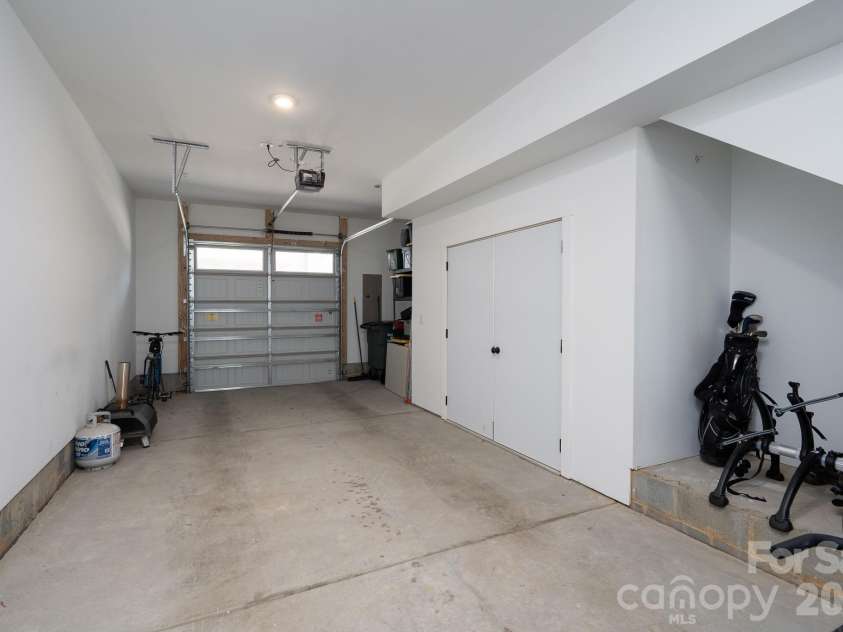 5018 Tiny Lane, Charlotte, NC 28203.  MLS# CAR4381523, YatesRealty ID 27040. 