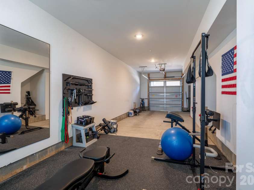5018 Tiny Lane, Charlotte, NC 28203.  MLS# CAR4381523, YatesRealty ID 27040. 