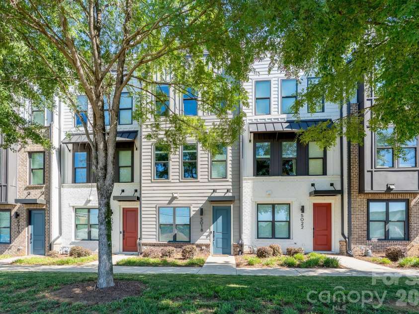 5018 Tiny Lane, Charlotte, NC 28203.  MLS# CAR4381523, YatesRealty ID 27040. 