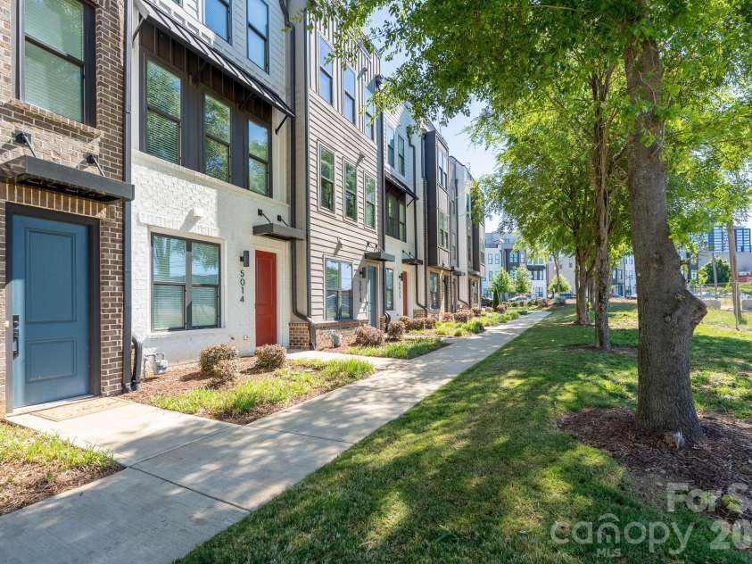 5018 Tiny Lane, Charlotte, NC 28203.  MLS# CAR4381523, YatesRealty ID 27040. 
