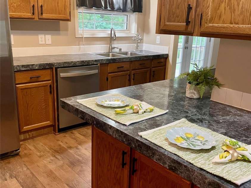 718 East Drive, Cherryville, NC 28021.  MLS# CAR4283190, YatesRealty ID 27040. 