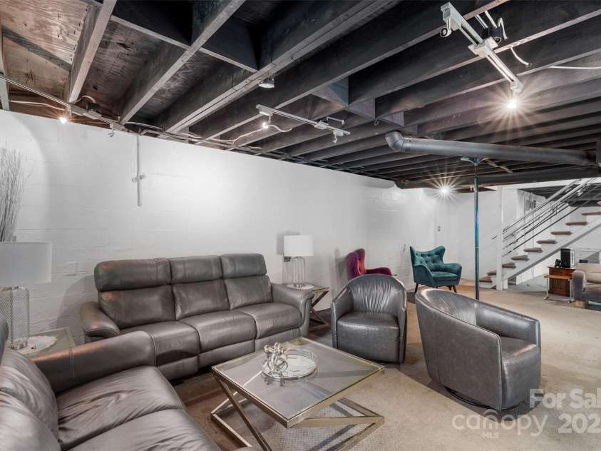 213 Lakeview Drive, Harrisburg, NC 28075.  MLS# CAR4253450, YatesRealty ID 27042. 