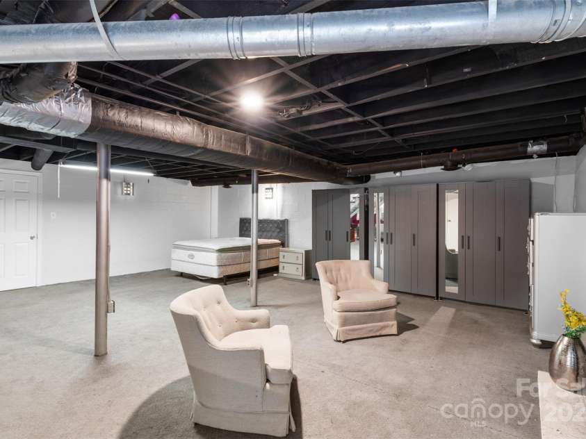 213 Lakeview Drive, Harrisburg, NC 28075.  MLS# CAR4253450, YatesRealty ID 27042. 