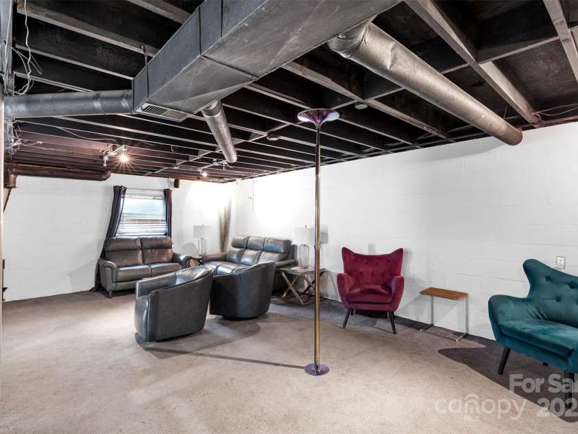 213 Lakeview Drive, Harrisburg, NC 28075.  MLS# CAR4253450, YatesRealty ID 27042. 