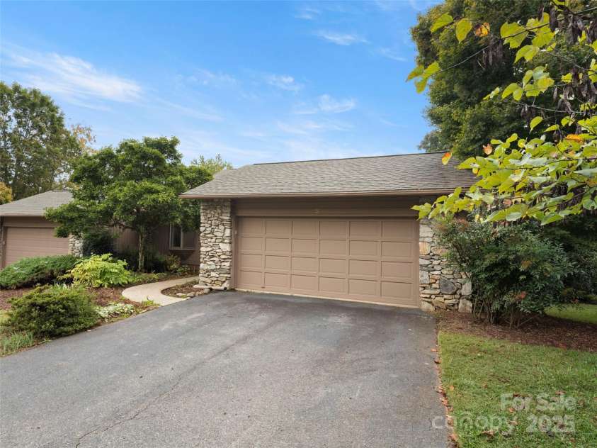 5 Ridge Terrace, Asheville, NC 28804.  MLS# CAR4308830, YatesRealty ID 27043. Two Car Garage
