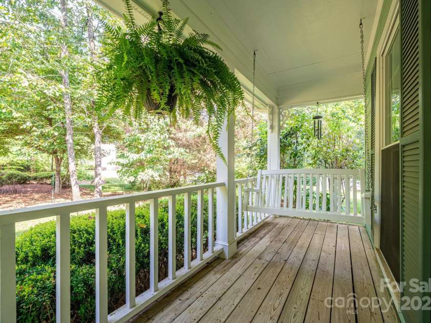 14409 Hackamore Drive, Matthews, NC 28105.  MLS# CAR4279304, YatesRealty ID 27044. 