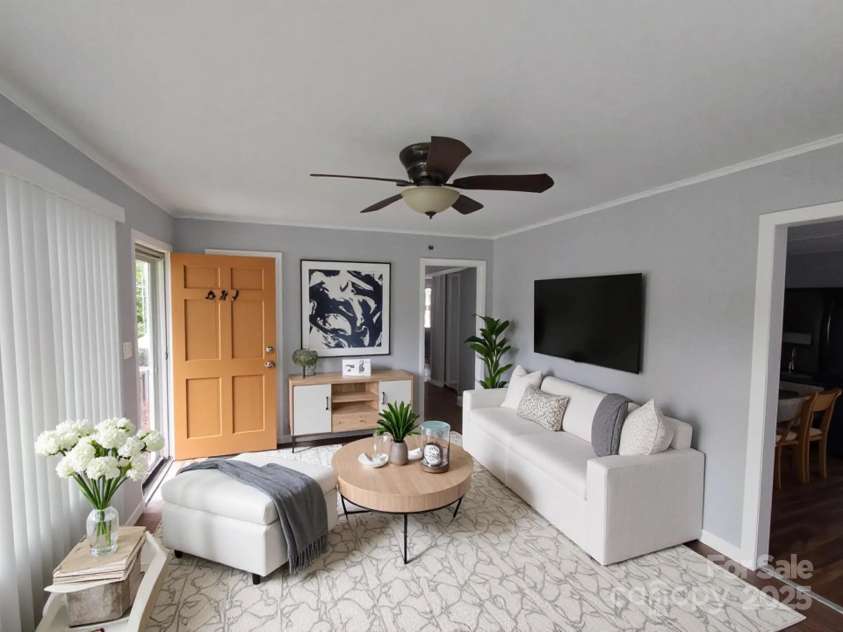 621 Reeves Court, Charlotte, NC 28208.  MLS# CAR4281907, YatesRealty ID 27045. Virtual Staging