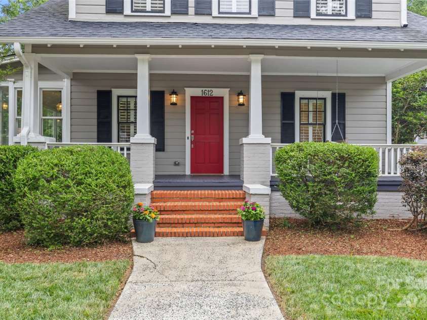 1612 Thomas Avenue, Charlotte, NC 28205.  MLS# CAR4278671, YatesRealty ID 27046. 