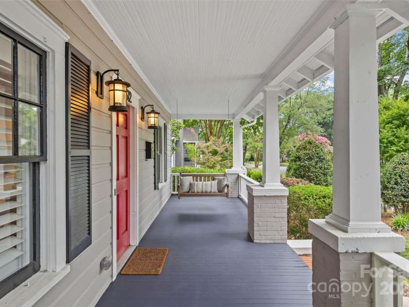 1612 Thomas Avenue, Charlotte, NC 28205.  MLS# CAR4278671, YatesRealty ID 27046. 