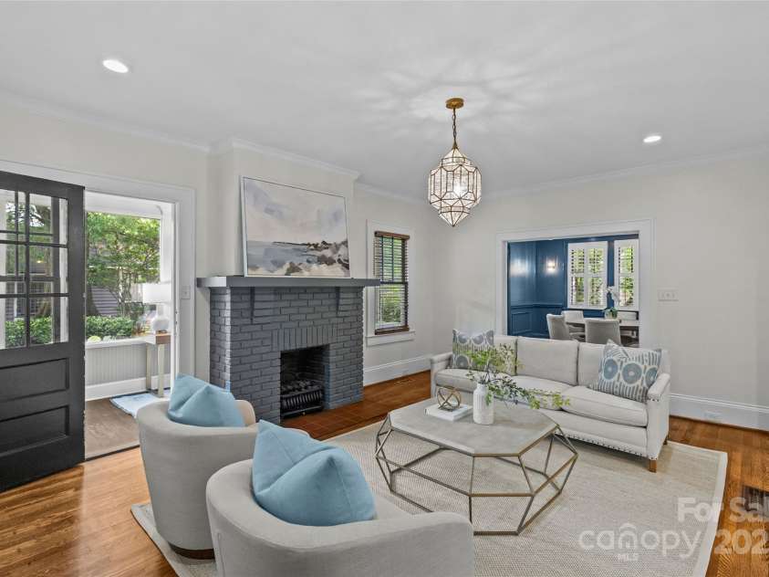 1612 Thomas Avenue, Charlotte, NC 28205.  MLS# CAR4278671, YatesRealty ID 27046. 