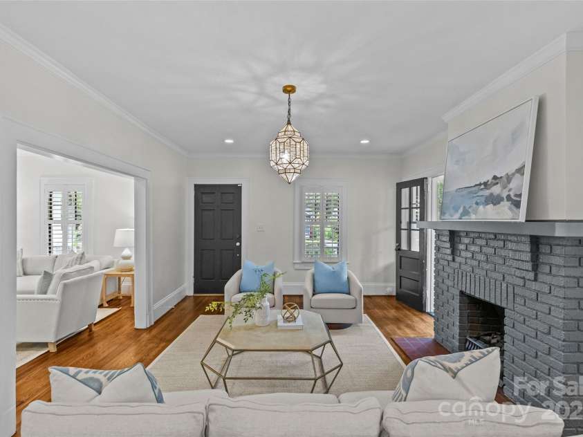 1612 Thomas Avenue, Charlotte, NC 28205.  MLS# CAR4278671, YatesRealty ID 27046. 