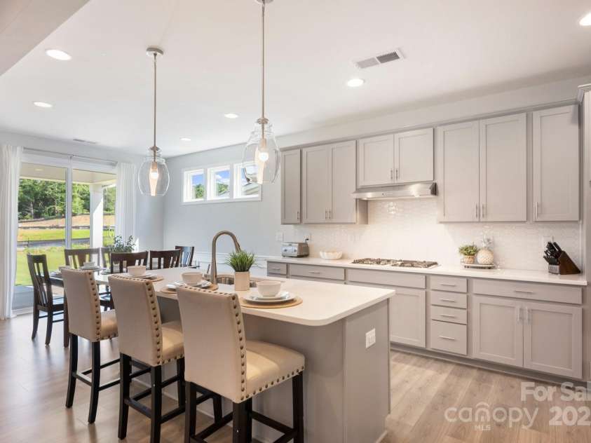187 Tetcott Street, Mooresville, NC 28115.  MLS# CAR4278283, YatesRealty ID 27048. Gourmet Kitchen