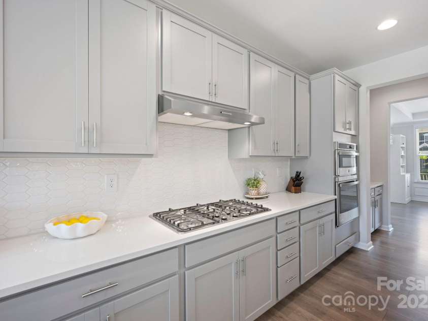 187 Tetcott Street, Mooresville, NC 28115.  MLS# CAR4278283, YatesRealty ID 27048. Neutral and Ready for your own touch