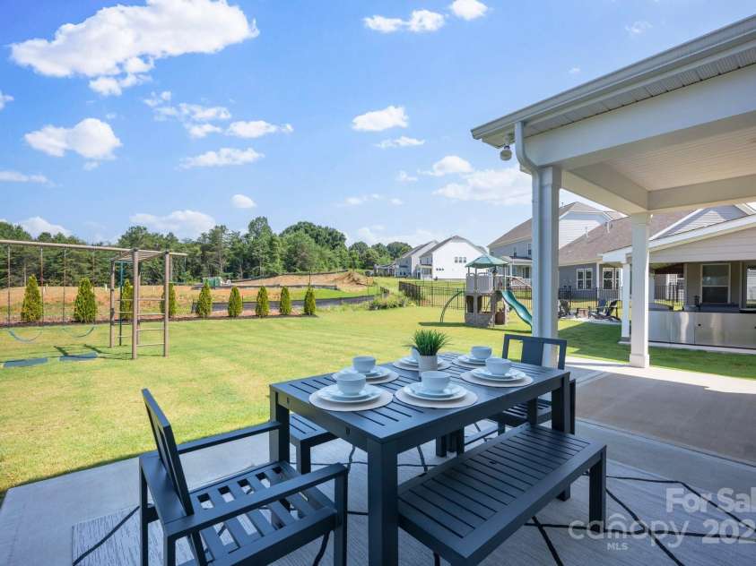 187 Tetcott Street, Mooresville, NC 28115.  MLS# CAR4278283, YatesRealty ID 27048. Perfect for entertaining