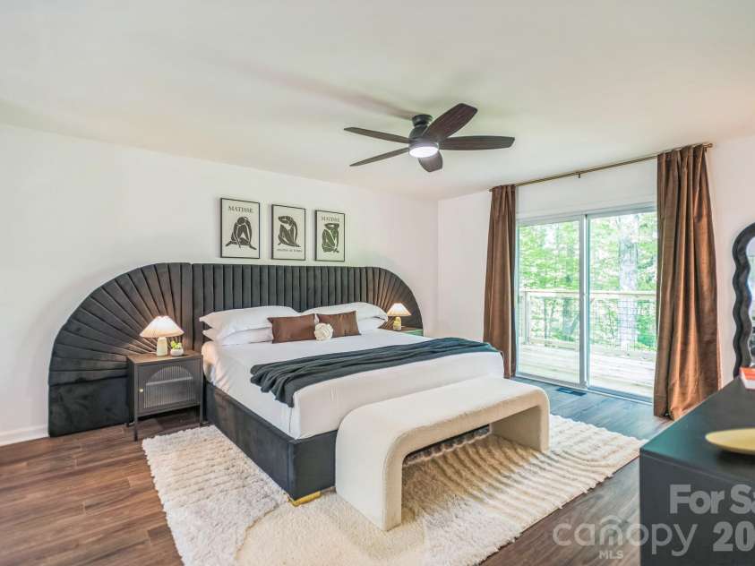 52 Reynolda Drive, Asheville, NC 28803.  MLS# CAR4335332, YatesRealty ID 2705. 