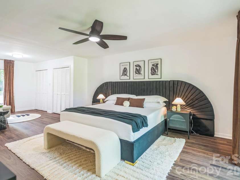 52 Reynolda Drive, Asheville, NC 28803.  MLS# CAR4335332, YatesRealty ID 2705. 