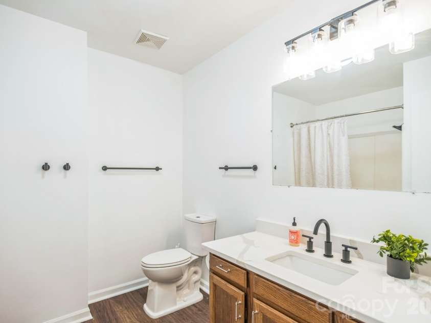 52 Reynolda Drive, Asheville, NC 28803.  MLS# CAR4335332, YatesRealty ID 2705. 