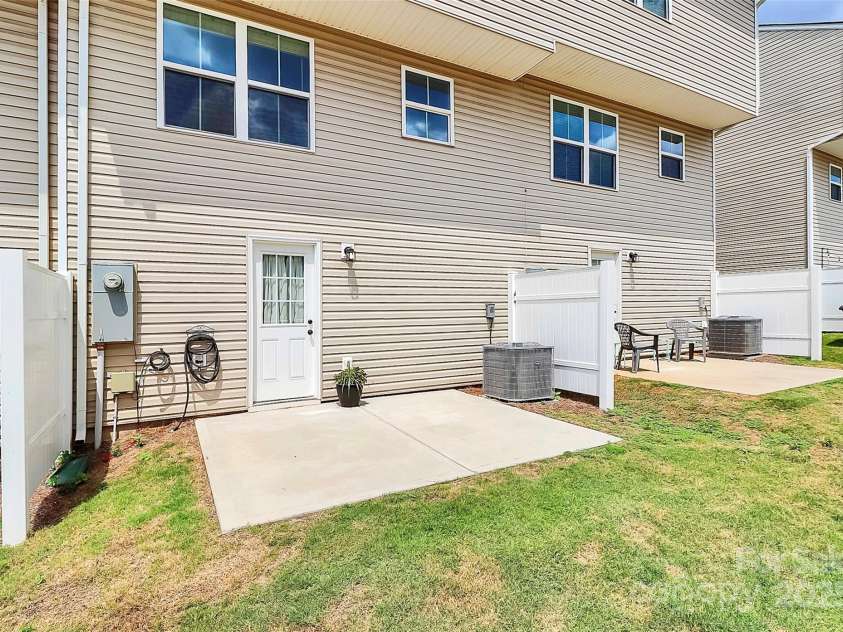 6320 Cutwater Circle, Charlotte, NC 28269.  MLS# CAR4282599, YatesRealty ID 27050. Back Patio exit from Office / study