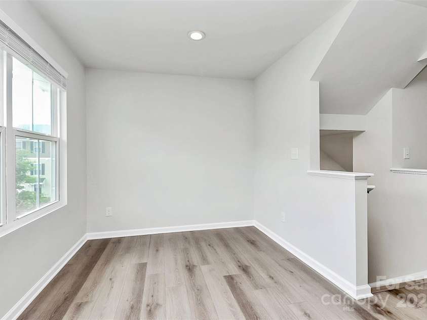 6320 Cutwater Circle, Charlotte, NC 28269.  MLS# CAR4282599, YatesRealty ID 27050. Dining Room