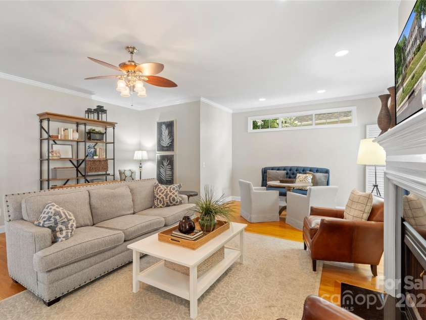 5712 Burck Drive, Concord, NC 28027.  MLS# CAR4277945, YatesRealty ID 27051. Great Room