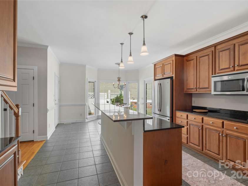 5712 Burck Drive, Concord, NC 28027.  MLS# CAR4277945, YatesRealty ID 27051. Kichen