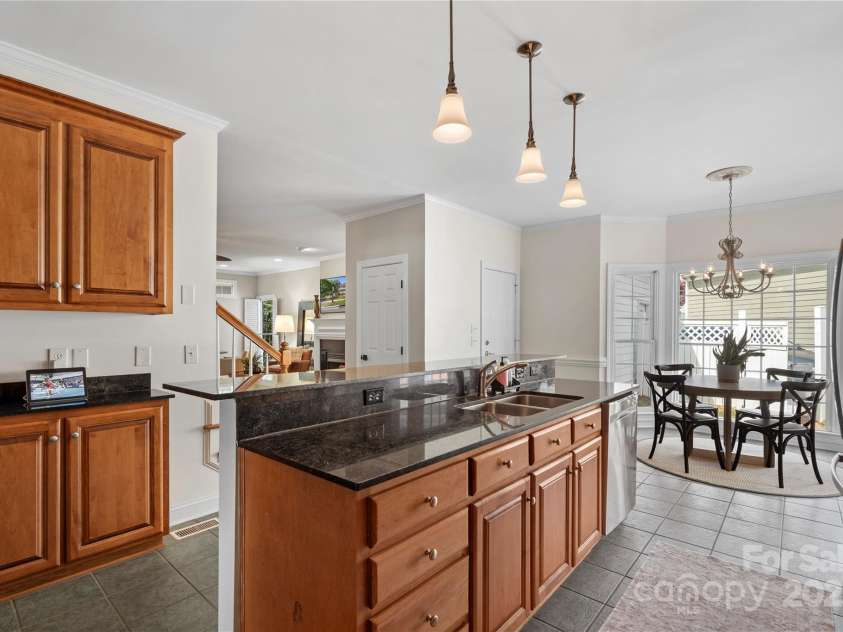 5712 Burck Drive, Concord, NC 28027.  MLS# CAR4277945, YatesRealty ID 27051. Kitchen