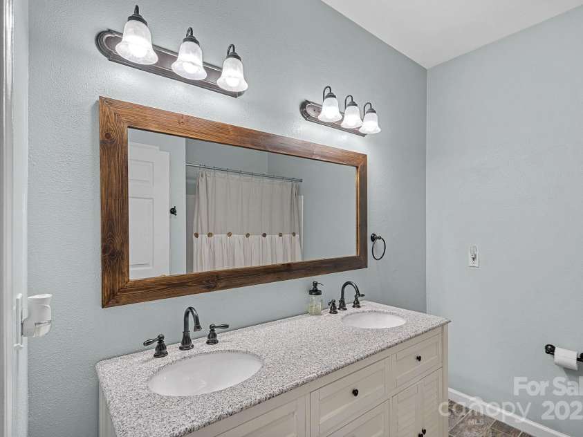 206 Stone Village Drive, Fort Mill, SC 29708.  MLS# CAR4280077, YatesRealty ID 27052. 