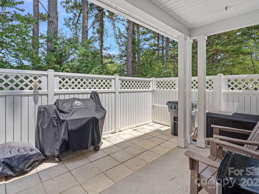 206 Stone Village Drive, Fort Mill, SC 29708.  MLS# CAR4280077, YatesRealty ID 27052. 