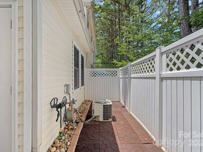206 Stone Village Drive, Fort Mill, SC 29708.  MLS# CAR4280077, YatesRealty ID 27052. 