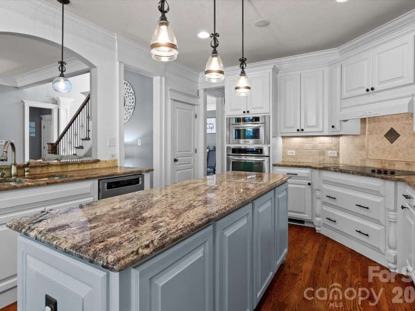 310 Sundown Road, Mooresville, NC 28117.  MLS# CAR4375578, YatesRealty ID 27052. 