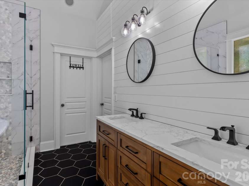 310 Sundown Road, Mooresville, NC 28117.  MLS# CAR4375578, YatesRealty ID 27052. 