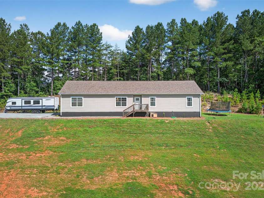 194 Love Drive, Marion, NC 28752.  MLS# CAR4280471, YatesRealty ID 27053. 