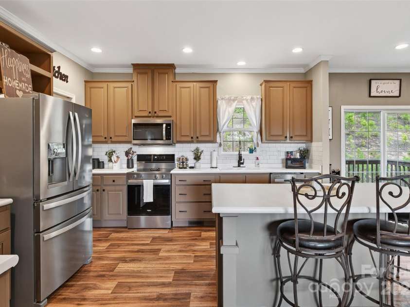 194 Love Drive, Marion, NC 28752.  MLS# CAR4280471, YatesRealty ID 27053. 