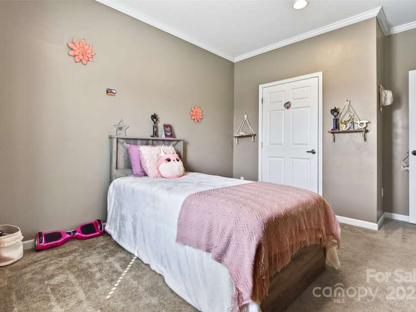 194 Love Drive, Marion, NC 28752.  MLS# CAR4280471, YatesRealty ID 27053. 