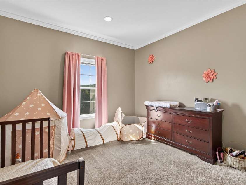 194 Love Drive, Marion, NC 28752.  MLS# CAR4280471, YatesRealty ID 27053. 