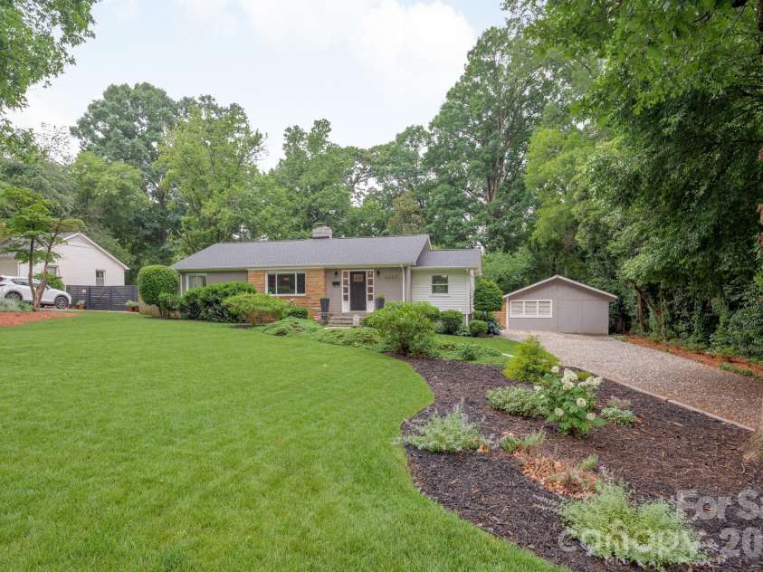 3227 Driftwood Drive, Charlotte, NC 28205.  MLS# CAR4386136, YatesRealty ID 27053. 