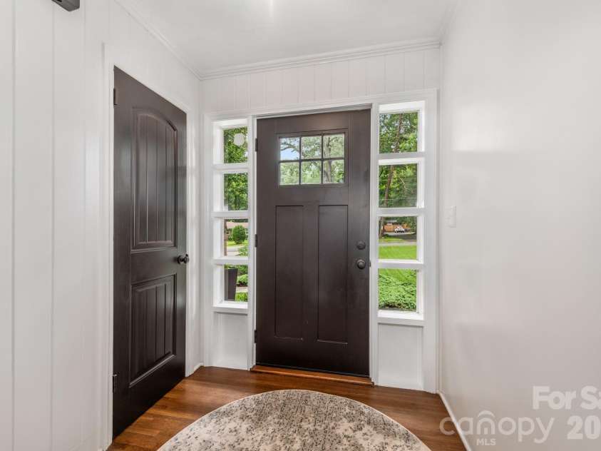 3227 Driftwood Drive, Charlotte, NC 28205.  MLS# CAR4386136, YatesRealty ID 27053. 