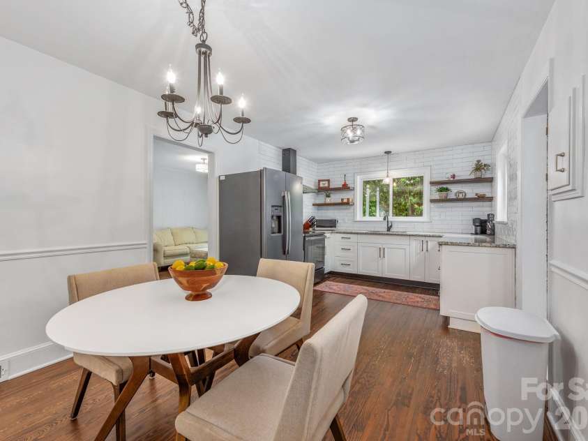 3227 Driftwood Drive, Charlotte, NC 28205.  MLS# CAR4386136, YatesRealty ID 27053. 