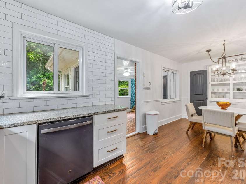 3227 Driftwood Drive, Charlotte, NC 28205.  MLS# CAR4386136, YatesRealty ID 27053. 