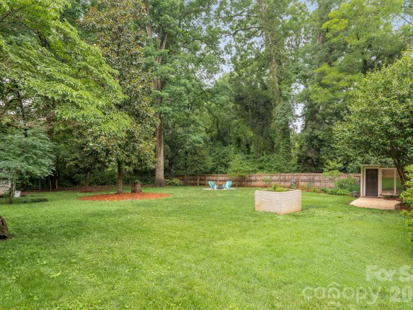 3227 Driftwood Drive, Charlotte, NC 28205.  MLS# CAR4386136, YatesRealty ID 27053. 