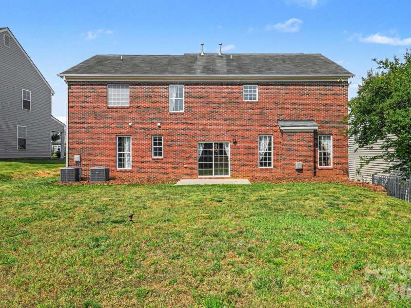 116 Wedge View Way, Statesville, NC 28677.  MLS# CAR4386688, YatesRealty ID 27054. 