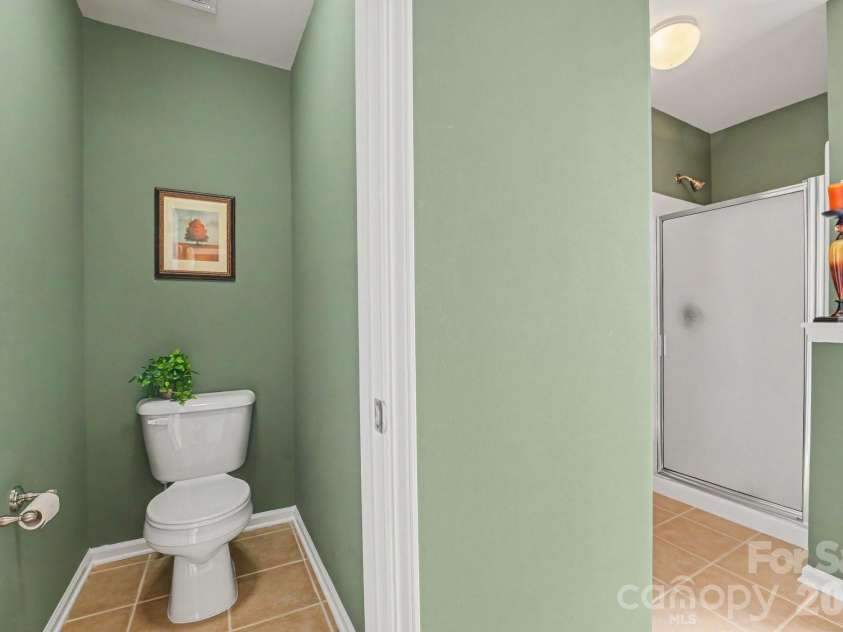 116 Wedge View Way, Statesville, NC 28677.  MLS# CAR4386688, YatesRealty ID 27054. Primary Bath