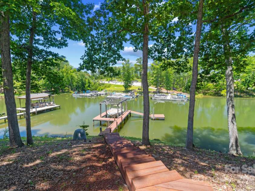 313 Sunset View Court, York, SC 29745.  MLS# CAR4274694, YatesRealty ID 27055. 