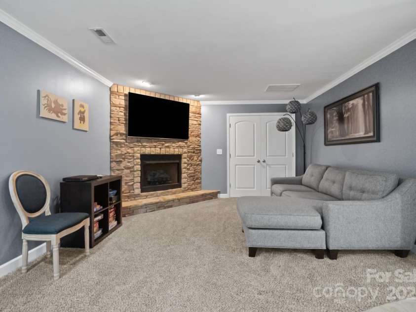 313 Sunset View Court, York, SC 29745.  MLS# CAR4274694, YatesRealty ID 27055. 