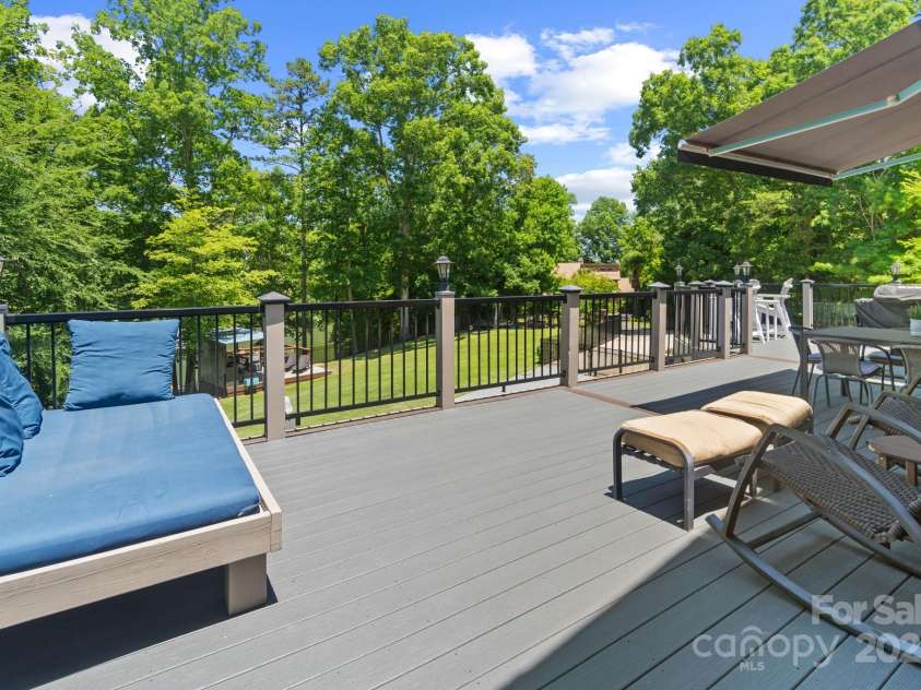 313 Sunset View Court, York, SC 29745.  MLS# CAR4274694, YatesRealty ID 27055. 