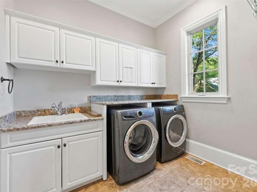 208 Tinkham Trail, Cramerton, NC 28032.  MLS# CAR4385759, YatesRealty ID 27056. 