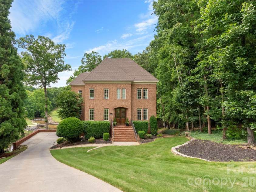 208 Tinkham Trail, Cramerton, NC 28032.  MLS# CAR4385759, YatesRealty ID 27056. 