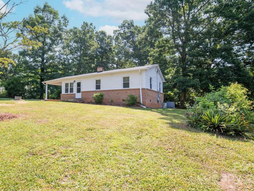 326 Gorrell Street, Shelby, NC 28152.  MLS# CAR4274379, YatesRealty ID 27056. 