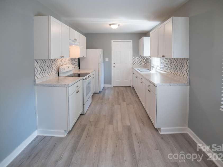 326 Gorrell Street, Shelby, NC 28152.  MLS# CAR4274379, YatesRealty ID 27056. 